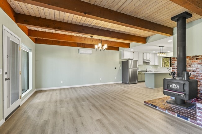 Building Photo - 17091 Bryan Allen Way