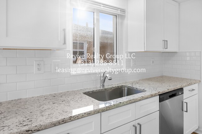 Building Photo - 9284 Jerome