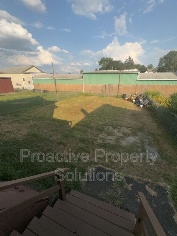Building Photo - 415-417-417 17th Ave