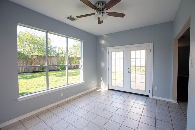 Building Photo - 4410 Sherwood Green Ct