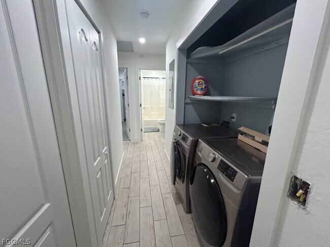 Building Photo - 18464 Iris Rd