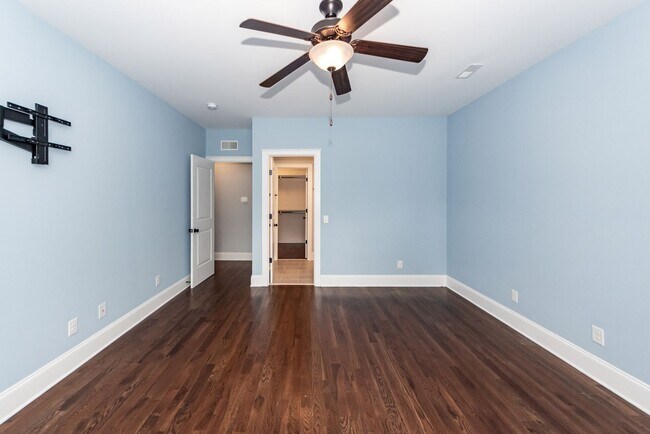 Building Photo - 4532 Orr St