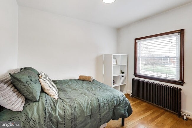 Building Photo - 1766 E Street NE Unit