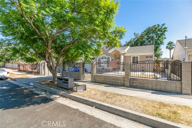 Primary Photo - 12716 Hart St