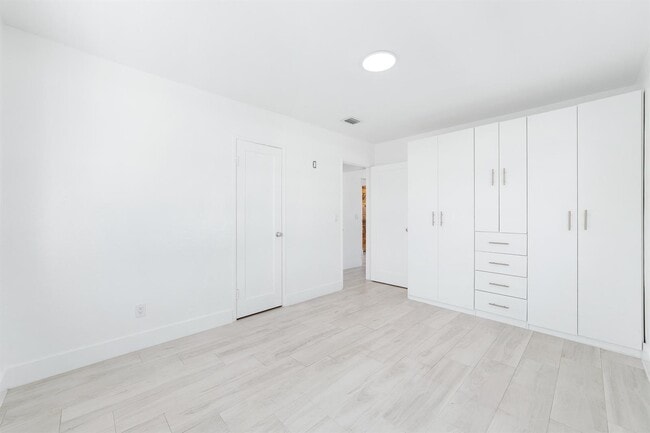 Building Photo - 2130 Wiley Ct