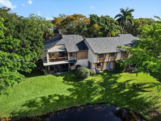 Building Photo - 181 Wimbledon Lakes Dr