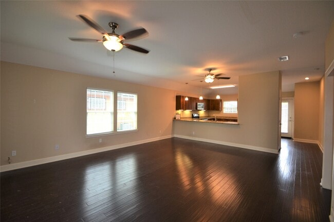 Building Photo - 278 Debbie Ln