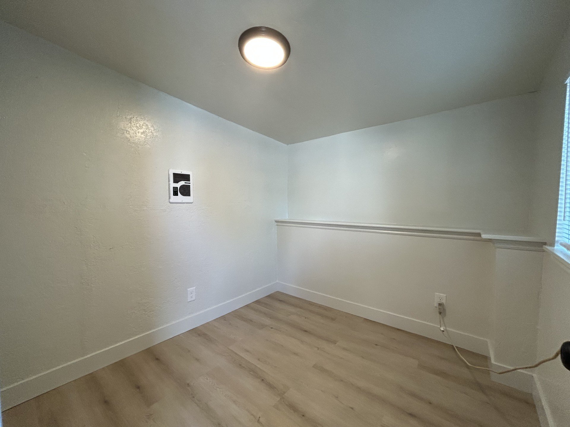Building Photo - 3442 S 200 E