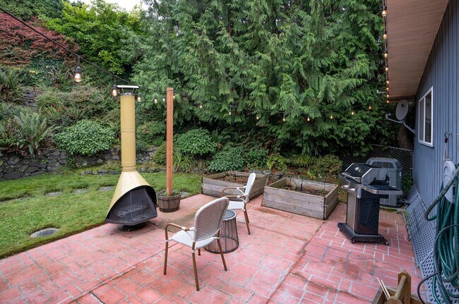 Building Photo - Mid-Century Modern with Puget Sound Views ...