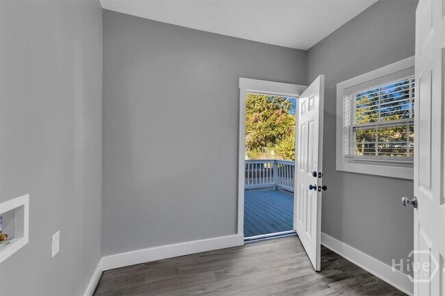 Building Photo - 2706 Hopkins St