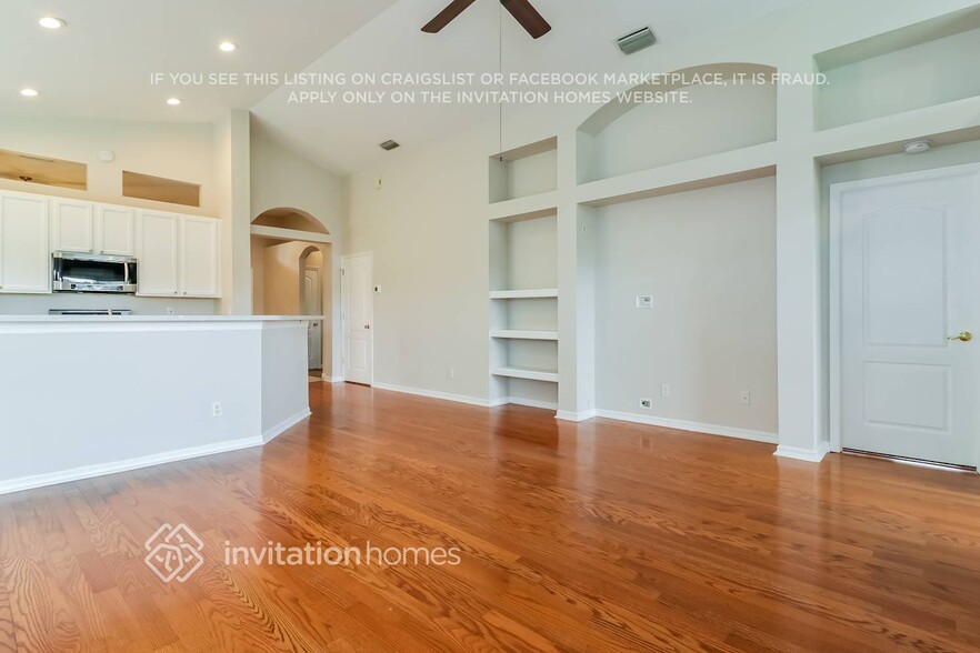 Building Photo - 22851 Hawk Hill Loop