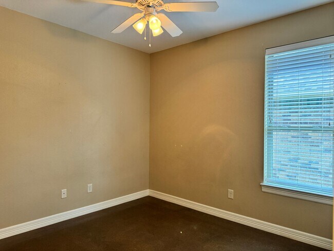 Building Photo - 7345 Flat Rock Ln