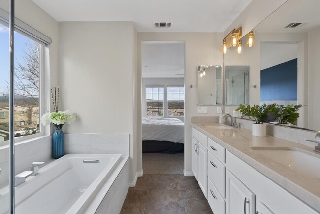 Primary Photo - 28955 Buena Vista Ct