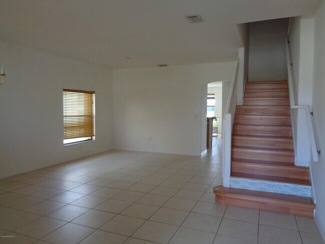Building Photo - 3337 Hoofprint Dr