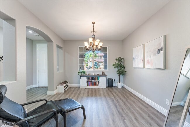 Building Photo - 1005 Windwalker Ave