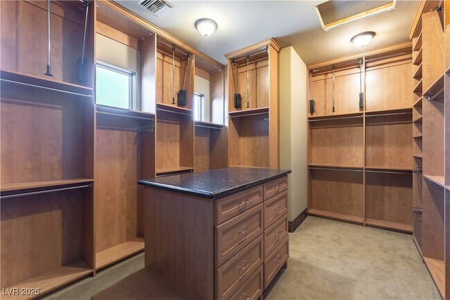 Building Photo - 15 Vía Lido