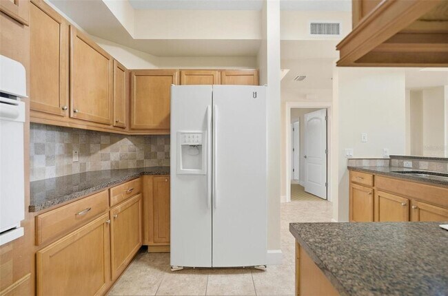 Building Photo - 102 Yacht Harbor Dr