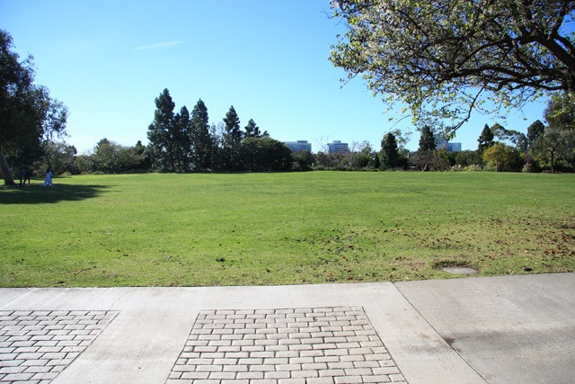Building Photo - 5600 Kensington Way