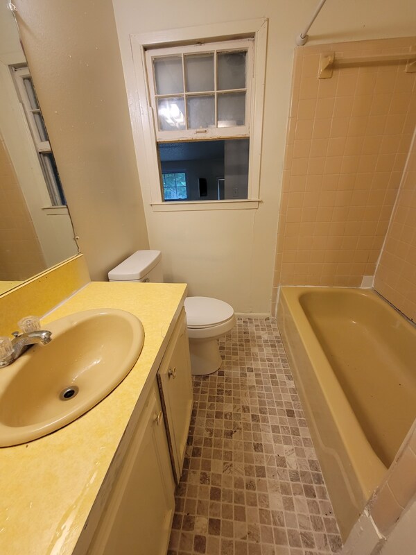 Building Photo - 3108 Linden Ave