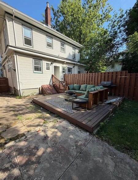 Building Photo - 1056 Hunterdon St