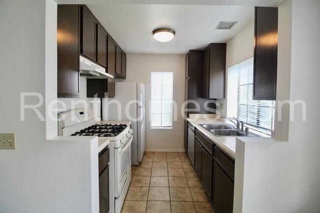 Building Photo - 8510 Summerdale Rd