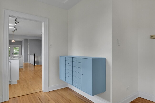 Building Photo - $4,595.95- 4 Bed, 3 Bath Home in Denver with Charming Updates!