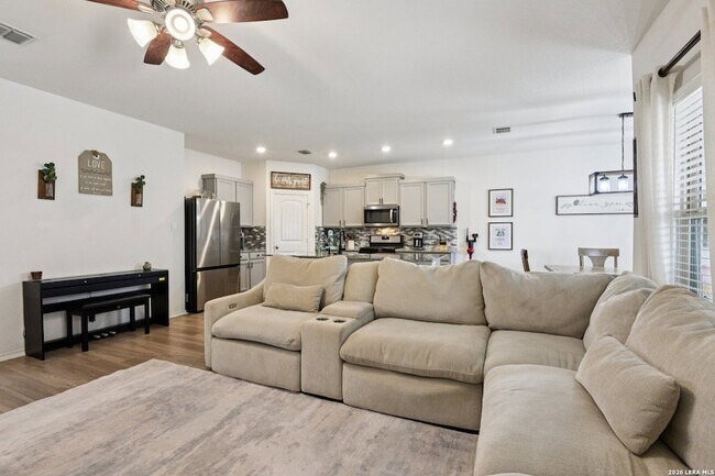 Building Photo - 13030 Vista Holw