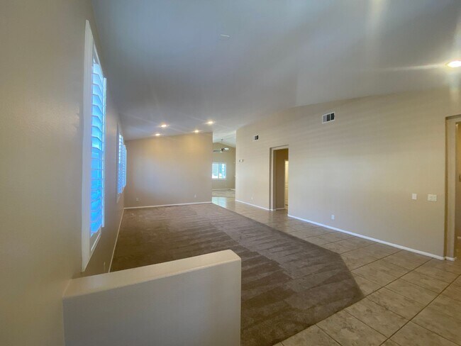 Building Photo - Single Story in Greer Ranch