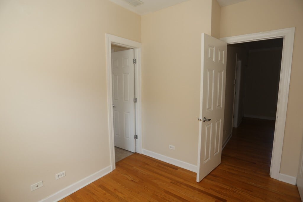 Building Photo - 3220 N Clifton Ave