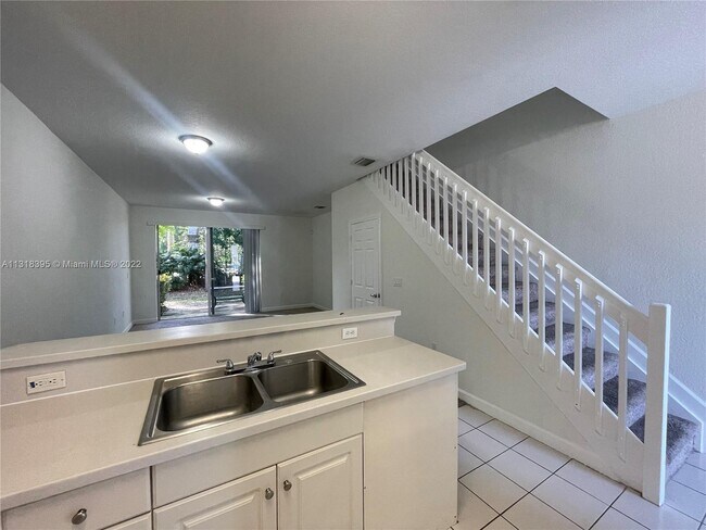 Building Photo - 4130 Napoli Lake Dr