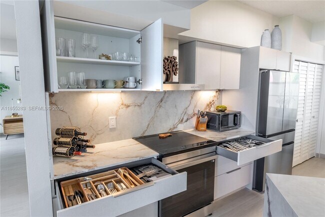 Building Photo - 3255 NE 184th St