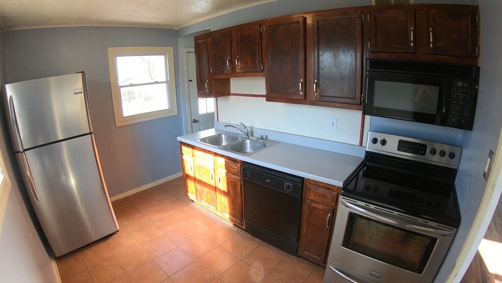 Kitchen - 228 Bonnie Ln