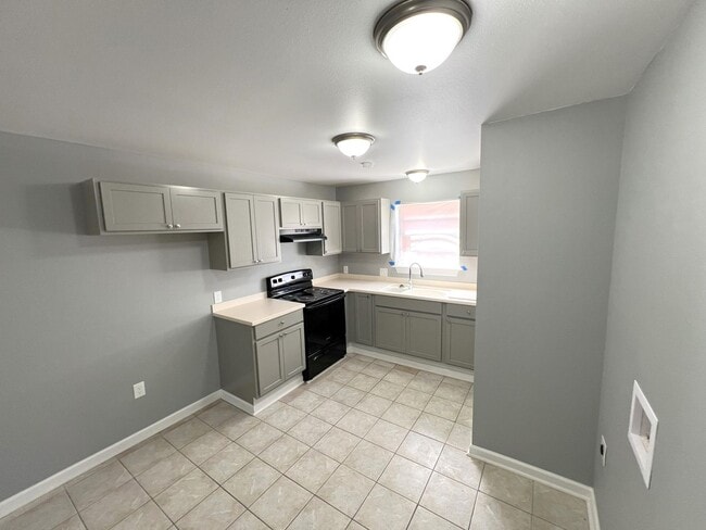 Building Photo - Baker Trails Apartments