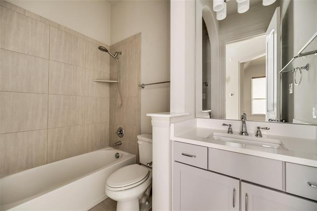 Building Photo - 2761 Troutt Dr