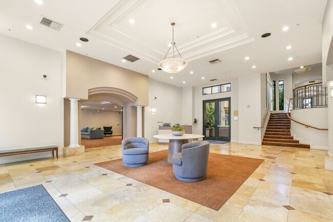 Building Photo - Penthouse 1BR + Loft w/ Bonus Room | 2 Baths | Laundry | 2 Parking | Walk to Balboa Park