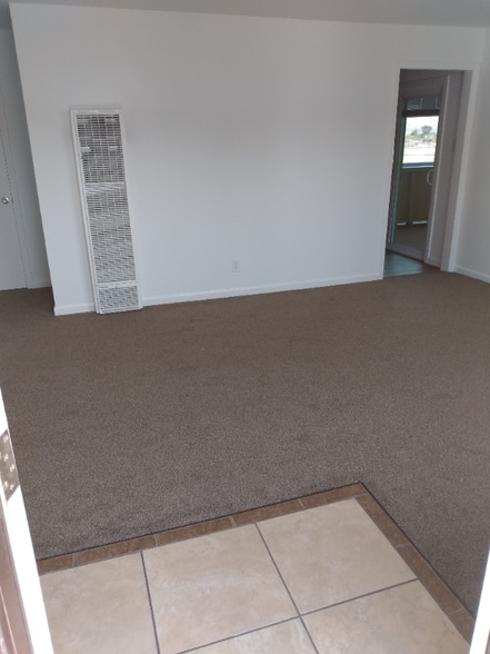 Building Photo - 257 East Ave