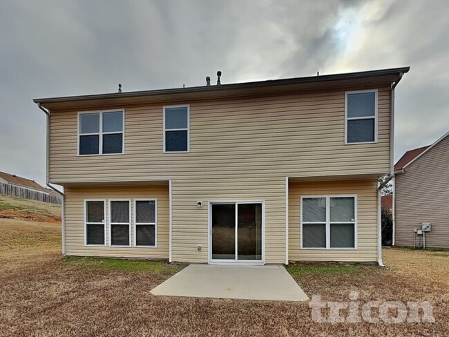 Building Photo - 1704 Chinaberry Ct