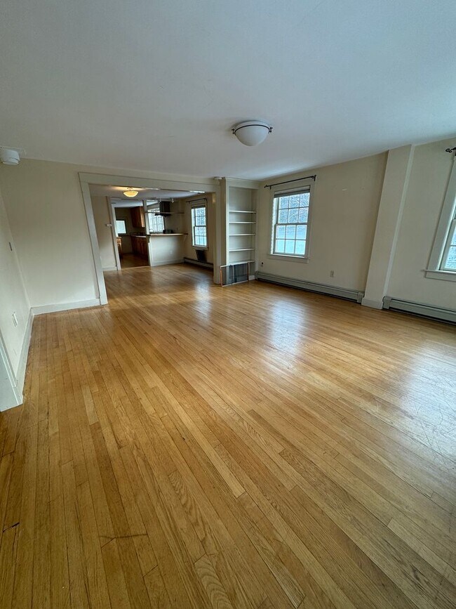 Building Photo - 2 Quechee Rd