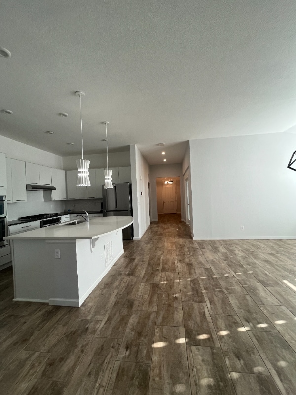 Building Photo - 1733 Pioneer Cir