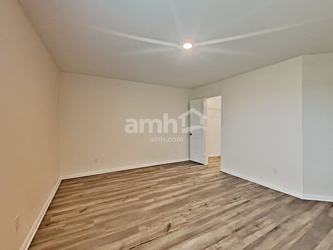 Building Photo - 3137 Bowen St