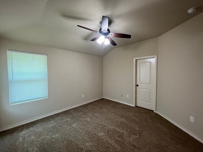 Building Photo - 6618 Mia Way