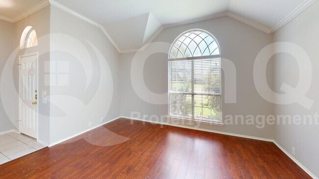 Building Photo - 7821 Aqua Vista Dr