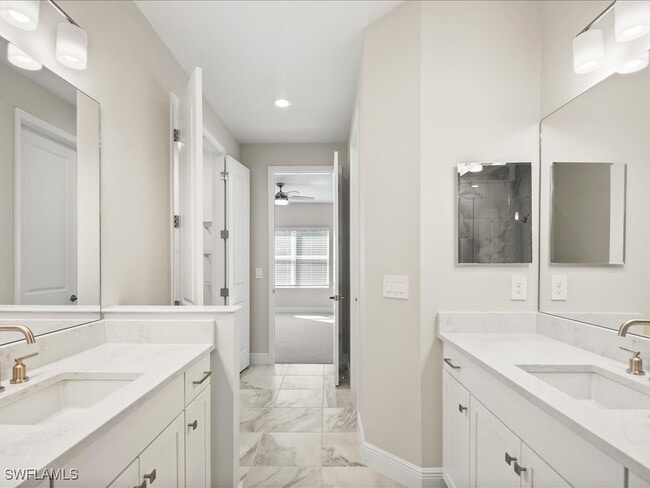 Building Photo - 2385 Ariane Dr