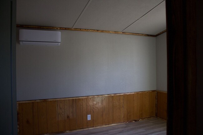 Building Photo - Remodeled 3 bed 2 bath - Cassville