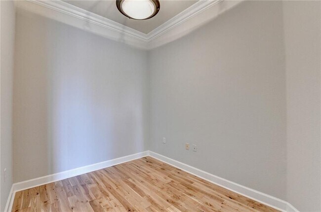 Building Photo - 3445 Stratford Rd NE