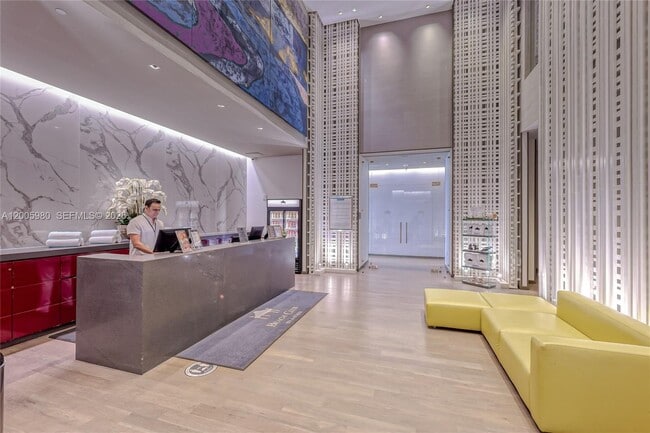 Building Photo - 1830 S Ocean Dr