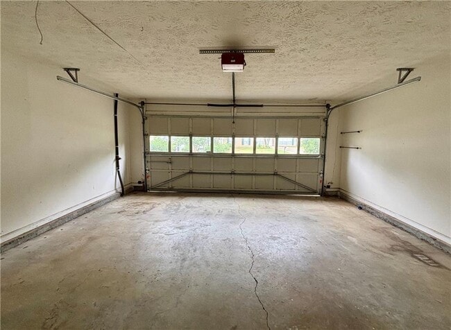 Building Photo - 2900 Camelot Woods Dr NW