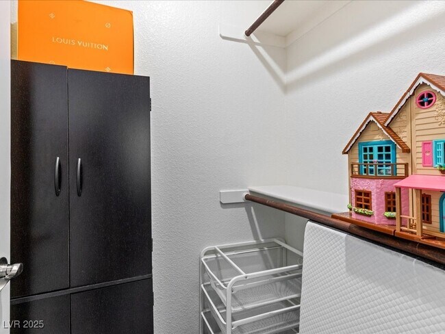 Building Photo - 5505 Big Sky Ln