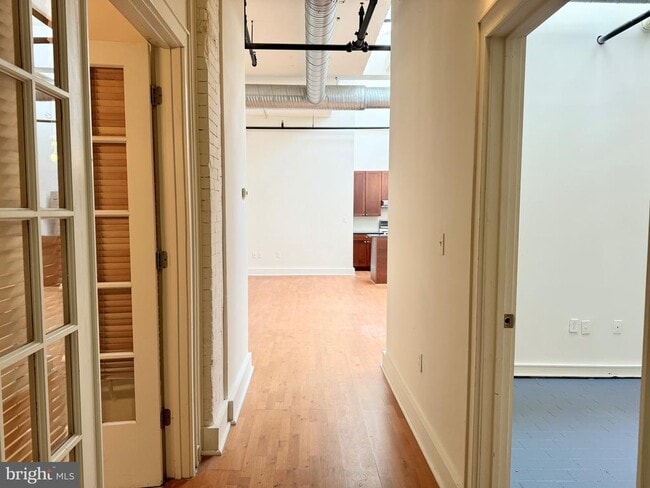 Building Photo - 431 Fairmount Ave