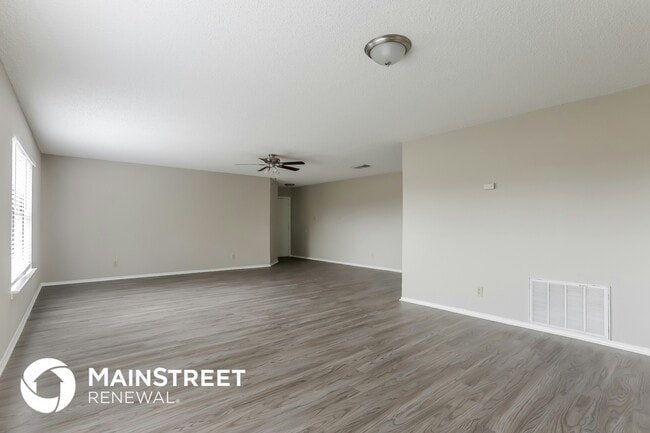 Building Photo - 6303 Beech Trail Dr